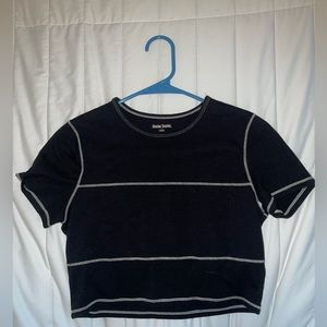 Hollister Social Tourist Cropped Tee Shirt Size Small